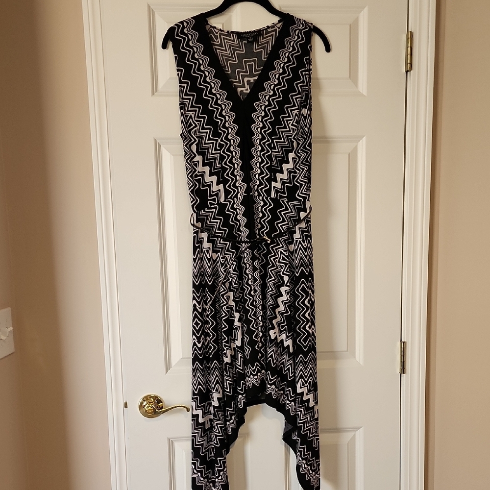 Perceptions New York Black and White Zigzag Dress